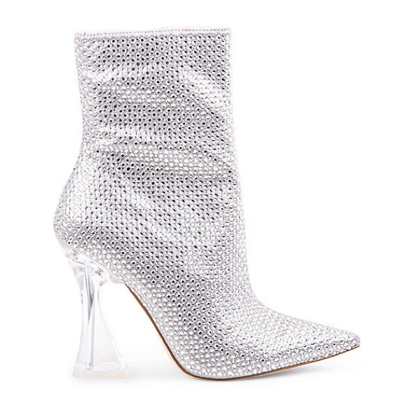 BOGO Steve Madden Vivy Booties Size 5.5 - Picture 1 of 10